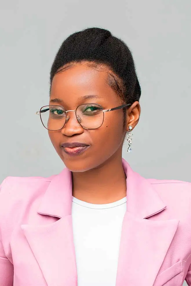 Dicilia-da-Cecilia-assistente-administrativa-silvermoz-nampula-servicos-informatica-multimedia-qualidade-mocambique-nampula-maputo-beira14